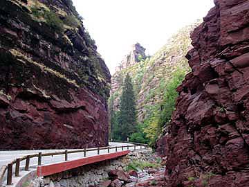 http://www.bottin.co.uk/photos/gorges_du_cians.jpg